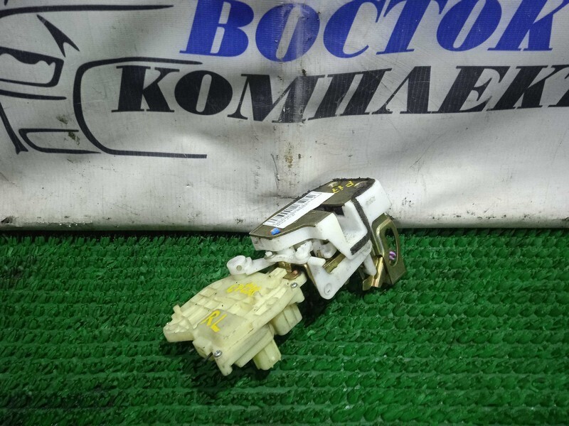 Замок дверной Honda Odyssey 2002 RA6 F23A зад лев