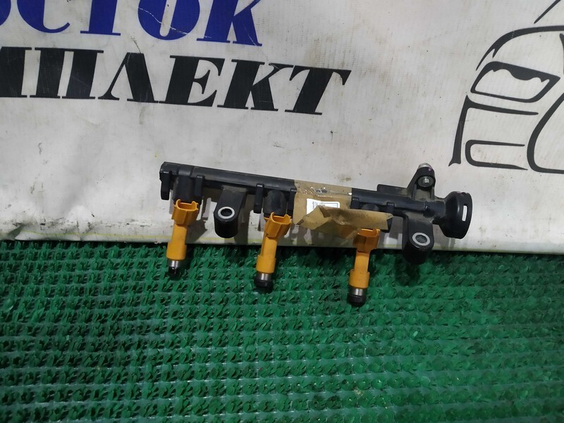 Форсунка топливная Toyota Vitz KSP90 1KR-FE