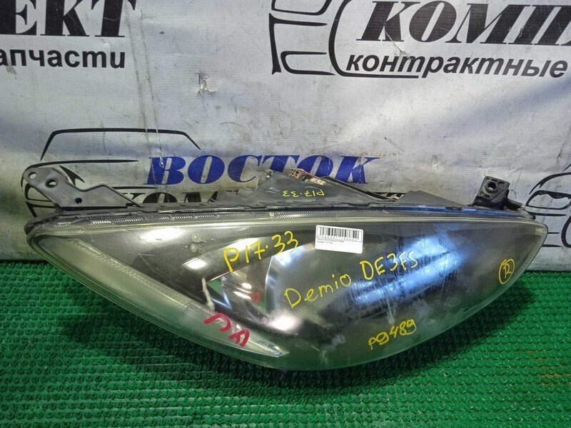 Фара Mazda Demio DE3FS ZJ-VE прав