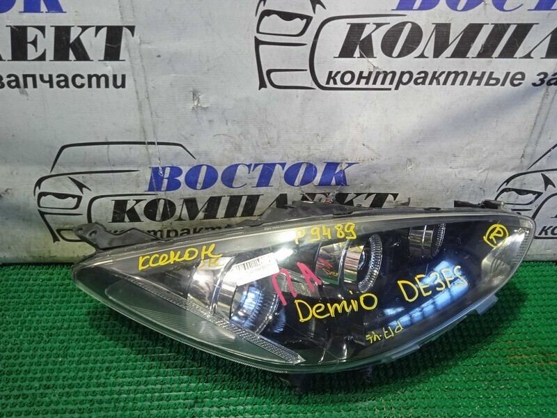 Фара Mazda Demio DE3FS ZJ-VE прав
