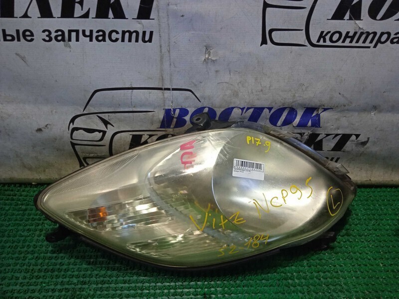 Фара Toyota Vitz NCP95 2NZ-FE лев