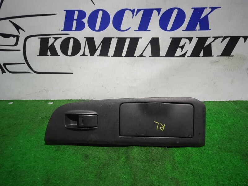 Кнопка стеклоподъемника Honda Inspire UA4 J25A зад лев