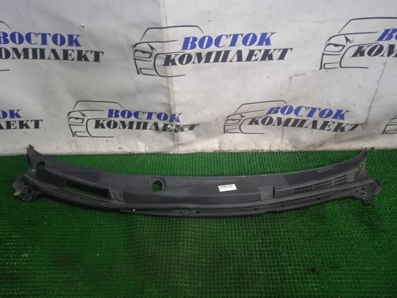 Решетка под лобовое стекло Nissan March AK12 CR12DE