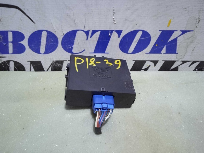 Блок управления дверьми Toyota Corona Premio ST210 3S-FSE