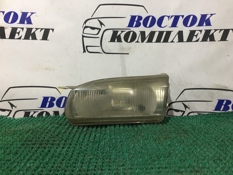 Фара Toyota Corolla AE110 лев