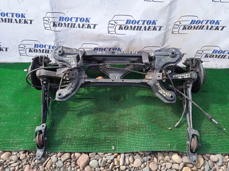 Балка поперечная Honda Stepwgn RF5 K20A зад