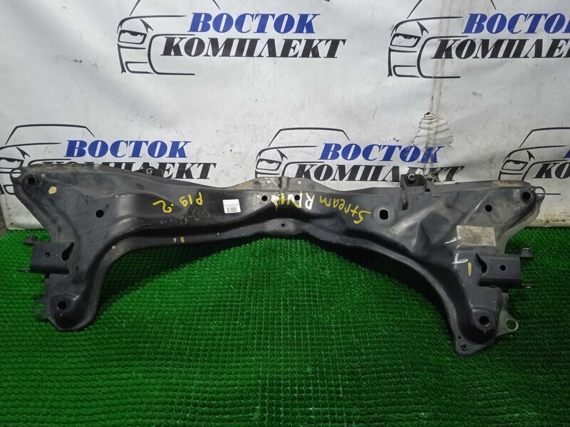 Балка поперечная Honda Stream RN1 D17A зад