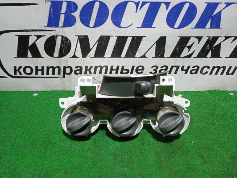 Блок управления климат-контролем Honda Fit GD1 L13A