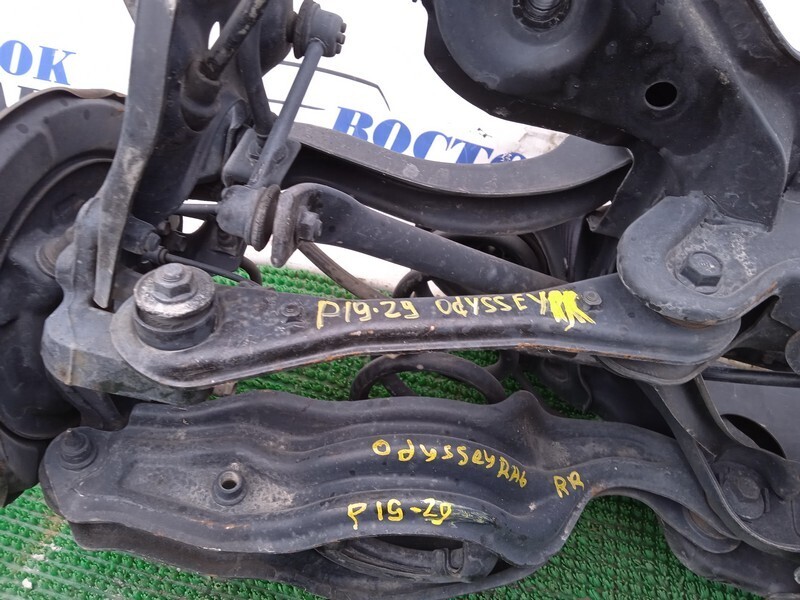 Рычаг подвески нижний Honda Odyssey 2000 RA6 F23A зад прав
