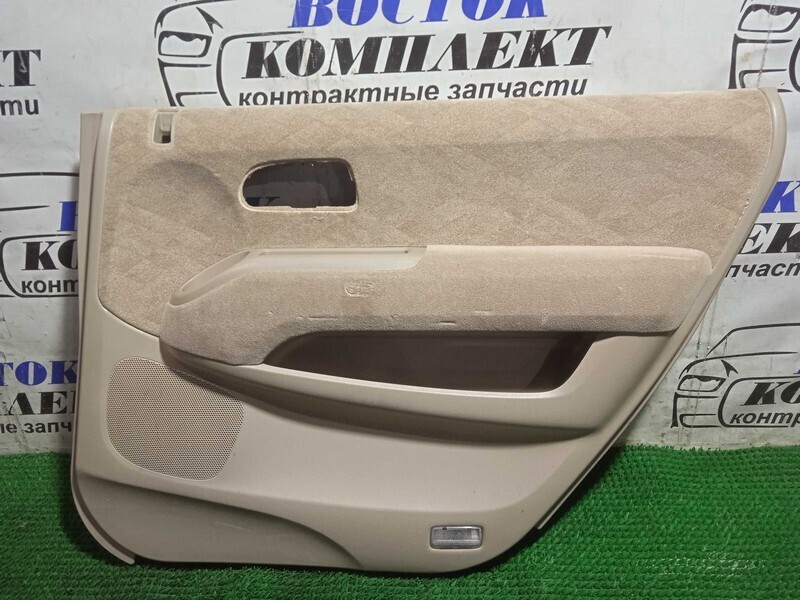 Обшивка двери Honda Odyssey 2000 RA6 F23A зад прав