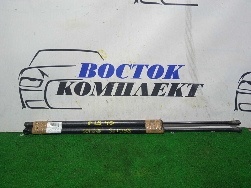 Амортизатор багажника Toyota Ractis SCP100 2SZ-FE