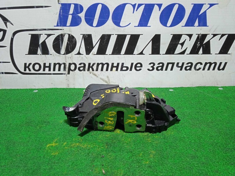 Замок дверной Toyota Ractis SCP100 2SZ-FE перед прав