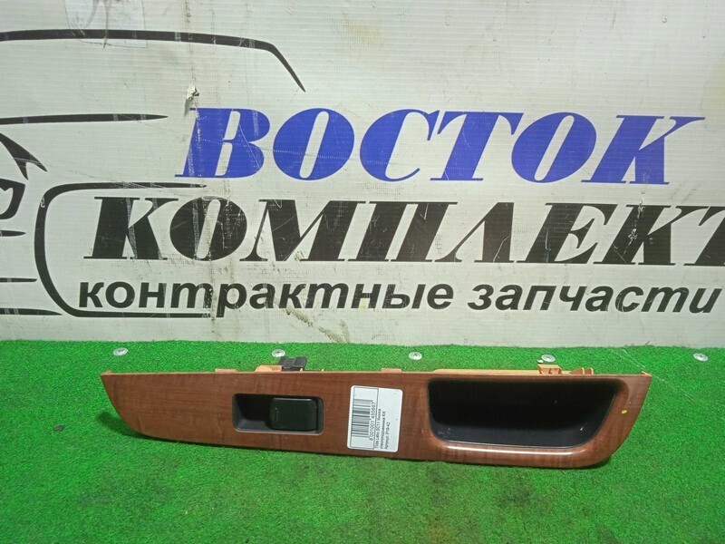 Кнопка стеклоподъемника Nissan Tiida Latio SC11 HR15DE зад прав