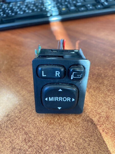 Блок управления зеркалами Toyota Porte NNP10 2NZ-FE