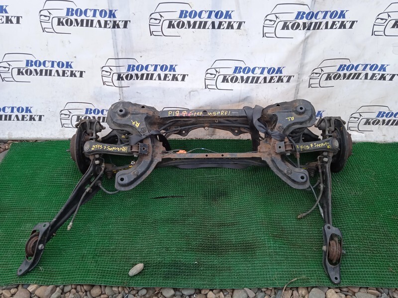 Балка поперечная Honda Stepwgn 1998 RF1 B20B зад