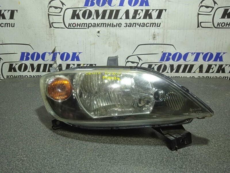 Фара Mazda Demio DY3W ZJ-VE прав