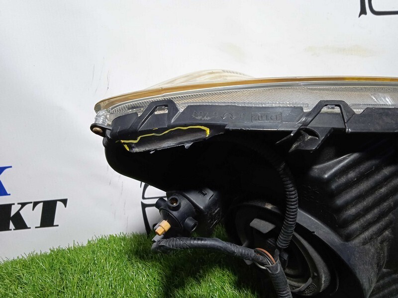 Фара Honda Fit GE6 L13A лев