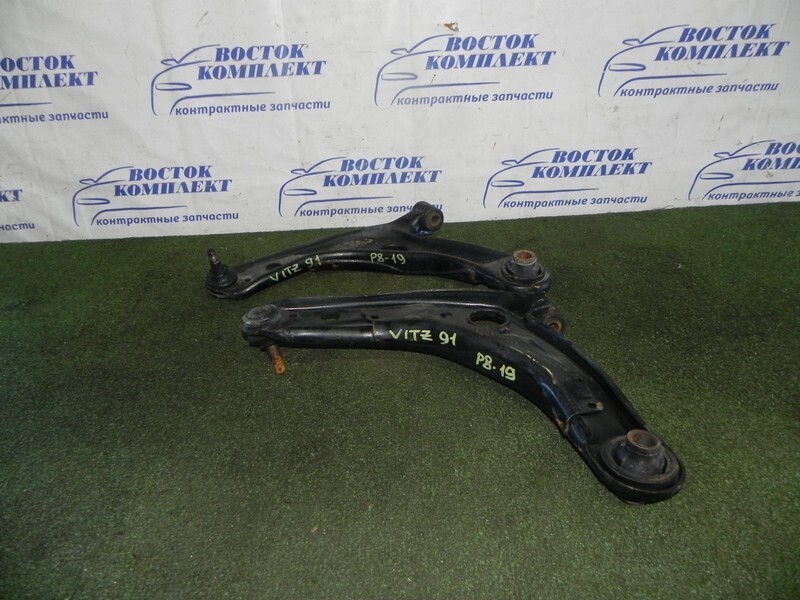 Рычаг подвески Toyota Vitz NCP91 1NZ-FE перед лев