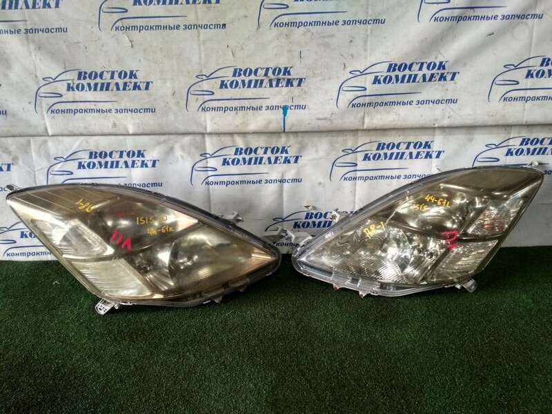 Фара Toyota Isis ZNM10G 1ZZ-FE прав