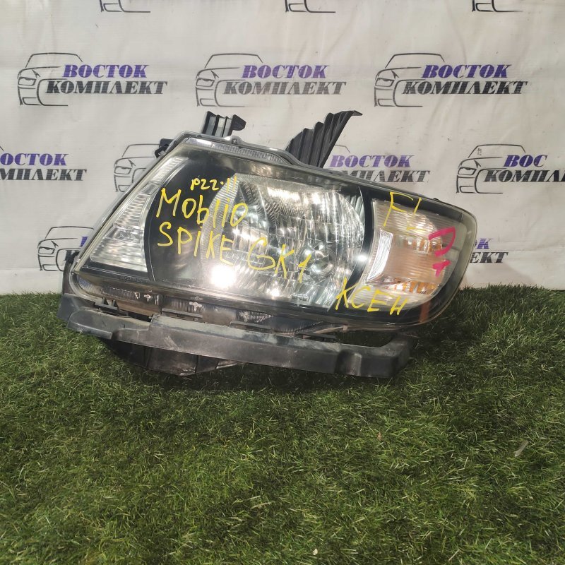 Фара Honda Mobilio Spike GK1 L15A лев