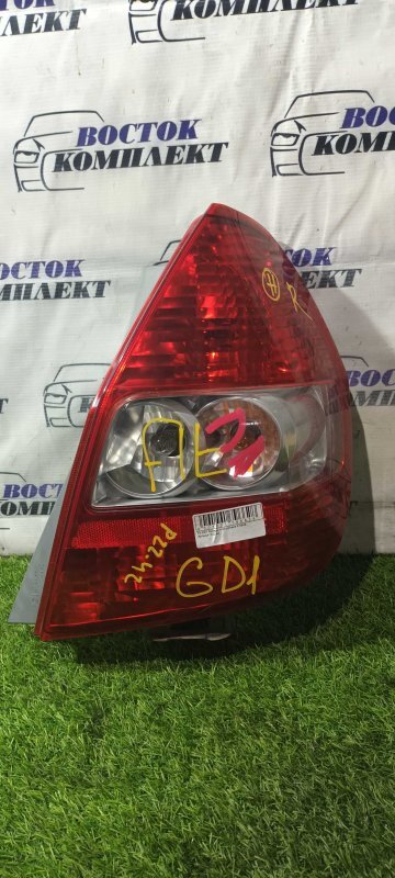 Фонарь стоп-сигнала Honda Fit 2002 GD1 L13A прав