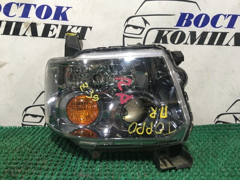 Фара Mitsubishi Toppo H82A 3G83 прав
