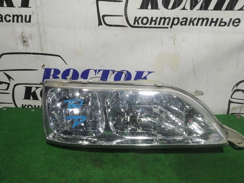 Фара Toyota Cresta JZX100 1JZ-FE прав