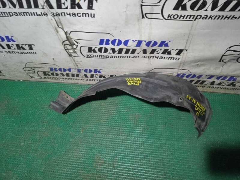 Подкрылок Nissan Presage TNU31 QR25DE перед лев