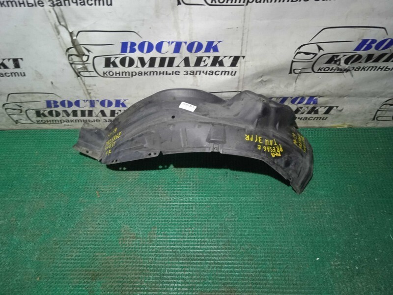 Подкрылок Nissan Presage TNU31 QR25DE перед прав