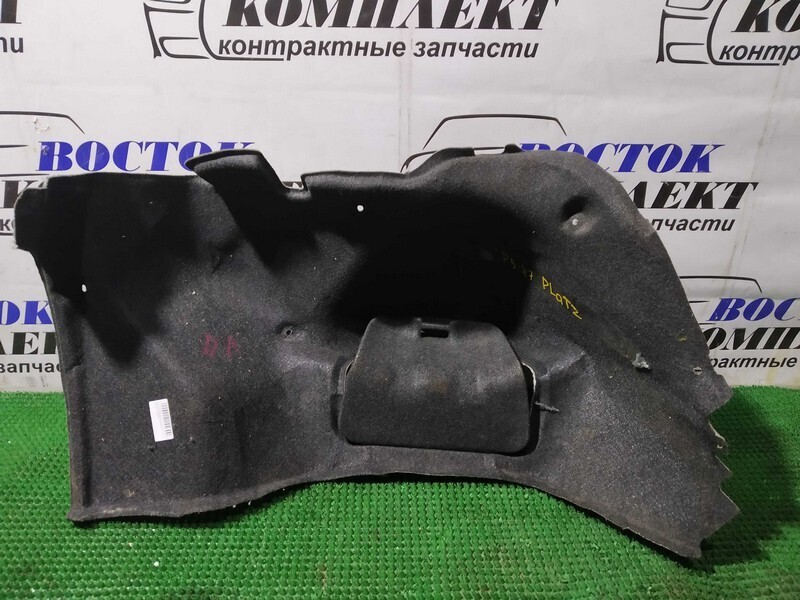 Обшивка багажника Toyota Platz SCP11 прав