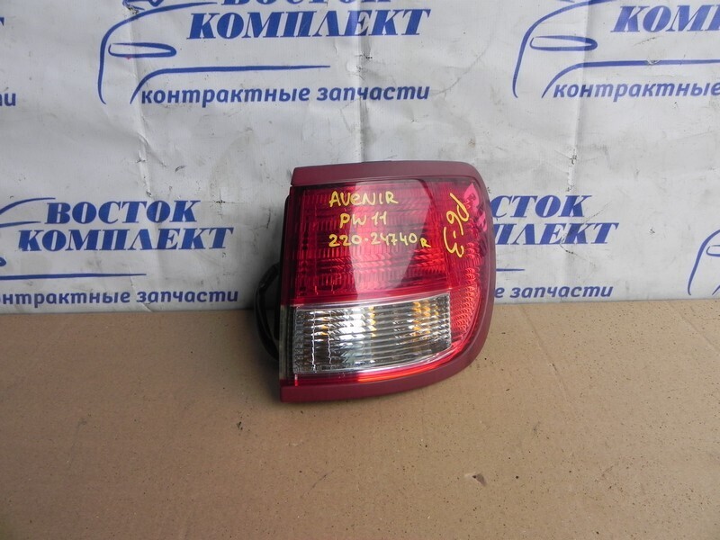 Фонарь стоп-сигнала Nissan Avenir PW11 SR20DE прав