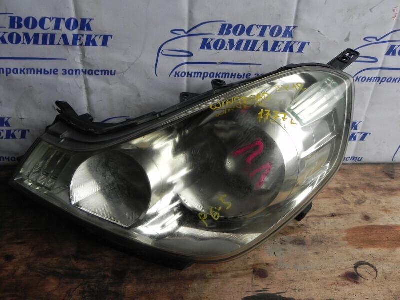 Фара Nissan Wingroad JY12 MR18DE лев