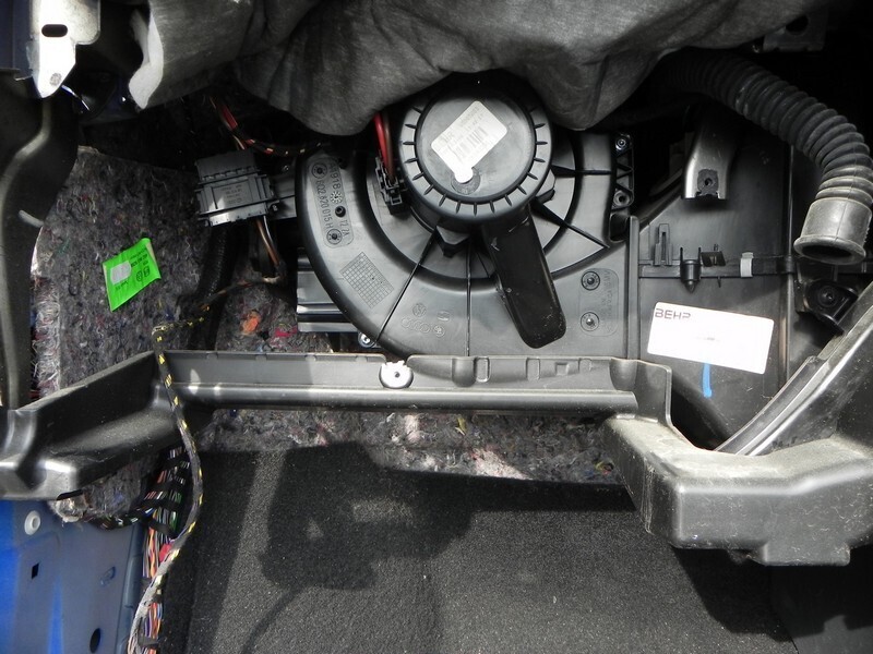 Корпус вентилятора отопителя Volkswagen Polo 6R1 CGGB