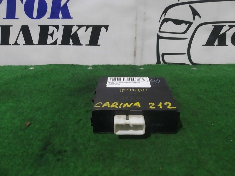Блок управления дверьми Toyota Carina AT212 5A-FE