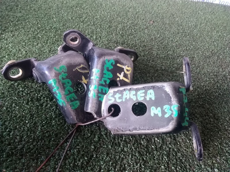 Петля двери Nissan Stagea M35 VQ25DD перед лев