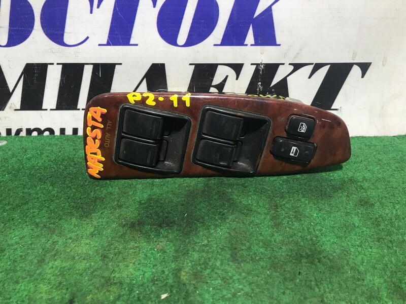 Блок управления стеклоподъемниками Toyota Crown Majesta UZS171 1UZ-FE