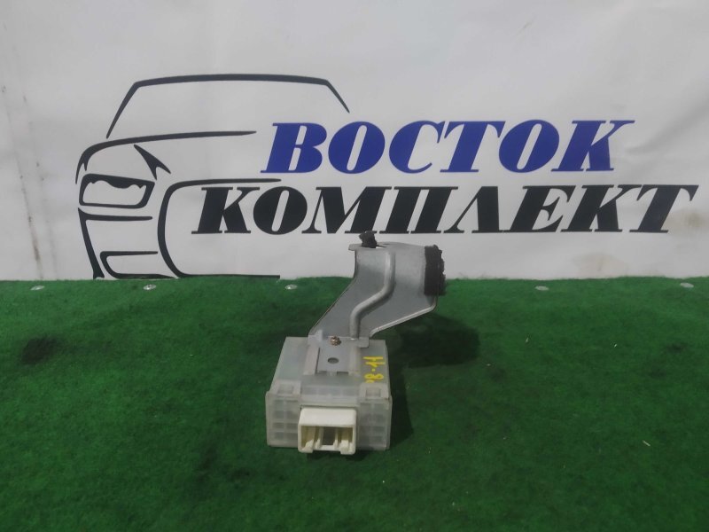 Блок управления дверьми Mazda Familia BJ5P ZL-DE