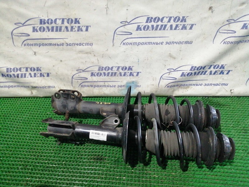 Стойка подвески Toyota Vitz KSP90 перед лев