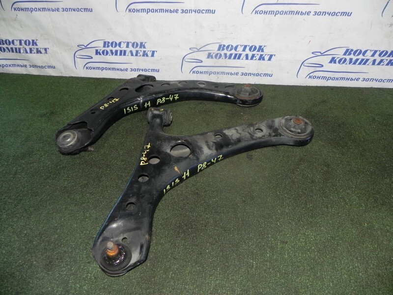 Рычаг подвески Toyota Isis ZGM11G 3ZR-FAE перед лев