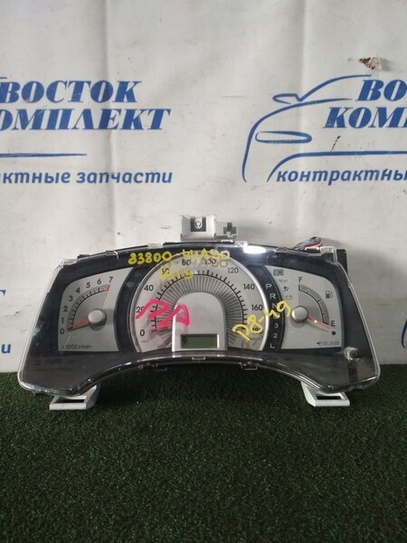 Комбинация приборов Toyota Isis ZNM10G 1ZZ-FE