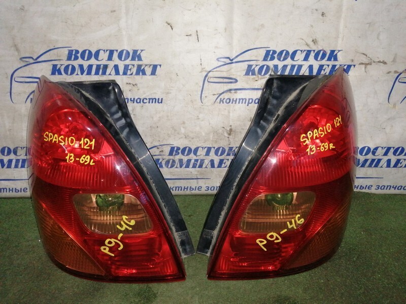 Фонарь стоп-сигнала Toyota Corolla Spacio NZE121N 1NZ-FE лев