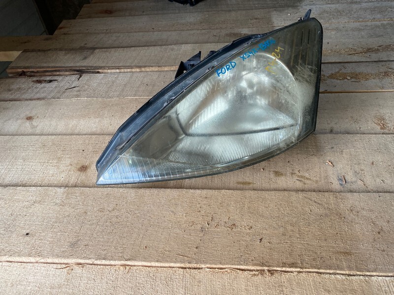 Фара Ford Focus I  FYDA лев