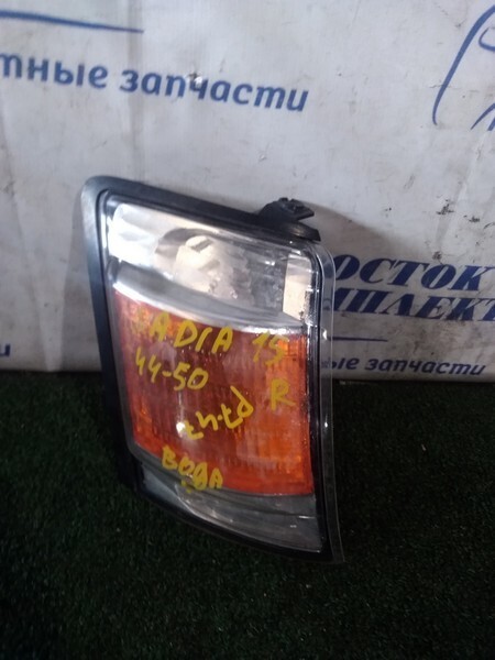Габарит Toyota Nadia SXN15 3S-FE прав