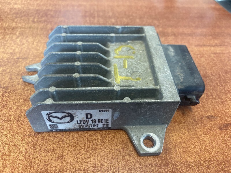 Блок управления КПП Mazda Premacy CWEFW LF-VD