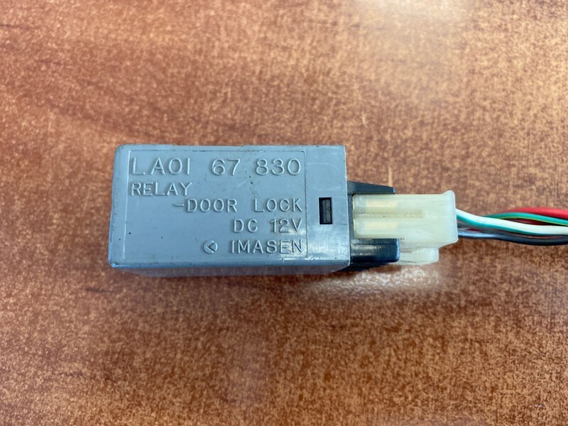 Блок управления дверьми Mazda Bongo SK22L