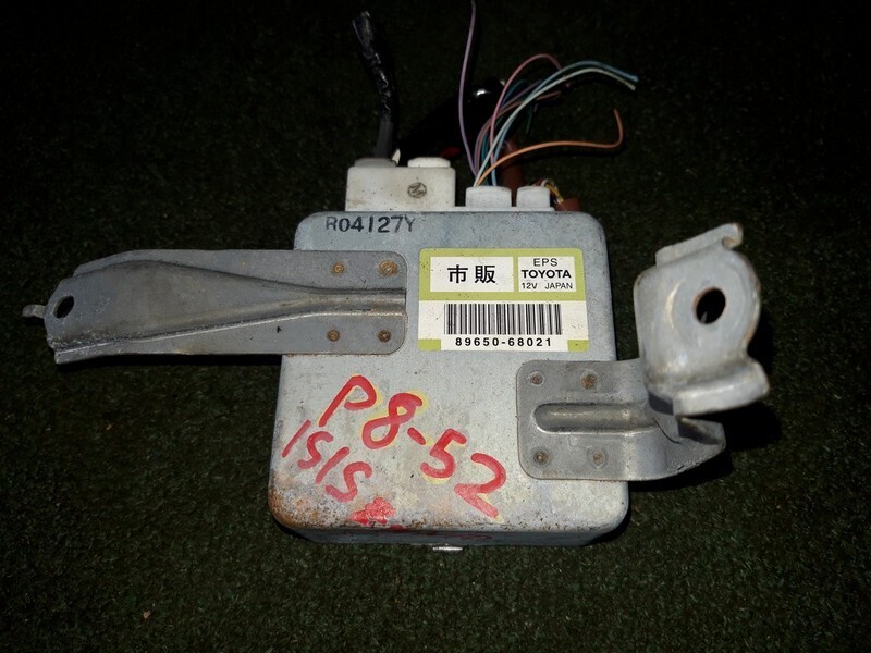 Блок управления рулевой рейкой Toyota Isis ZNM10G 1ZZ-FE