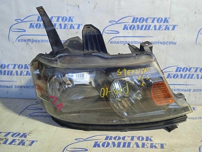 Фара Honda Stepwgn RF5 K20A прав