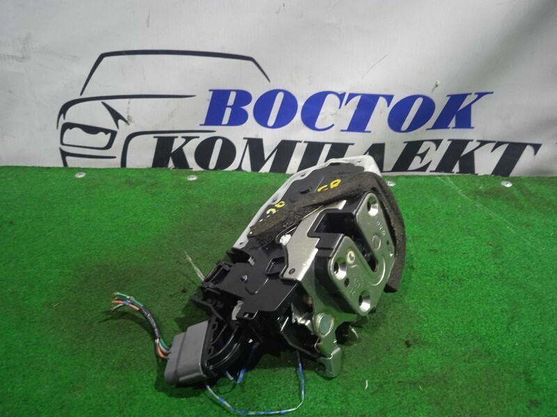 Замок дверной Nissan Tiida Latio SC11 HR15DE перед прав