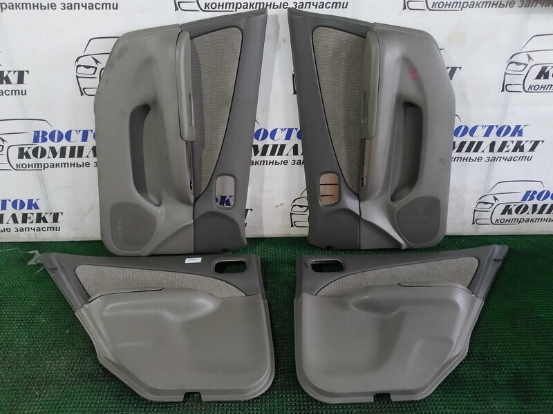 Обшивка двери Nissan Sunny FB15 QG15DE