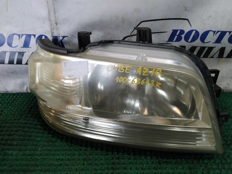 Фара Nissan Cube AZ10 CGA3DE прав
